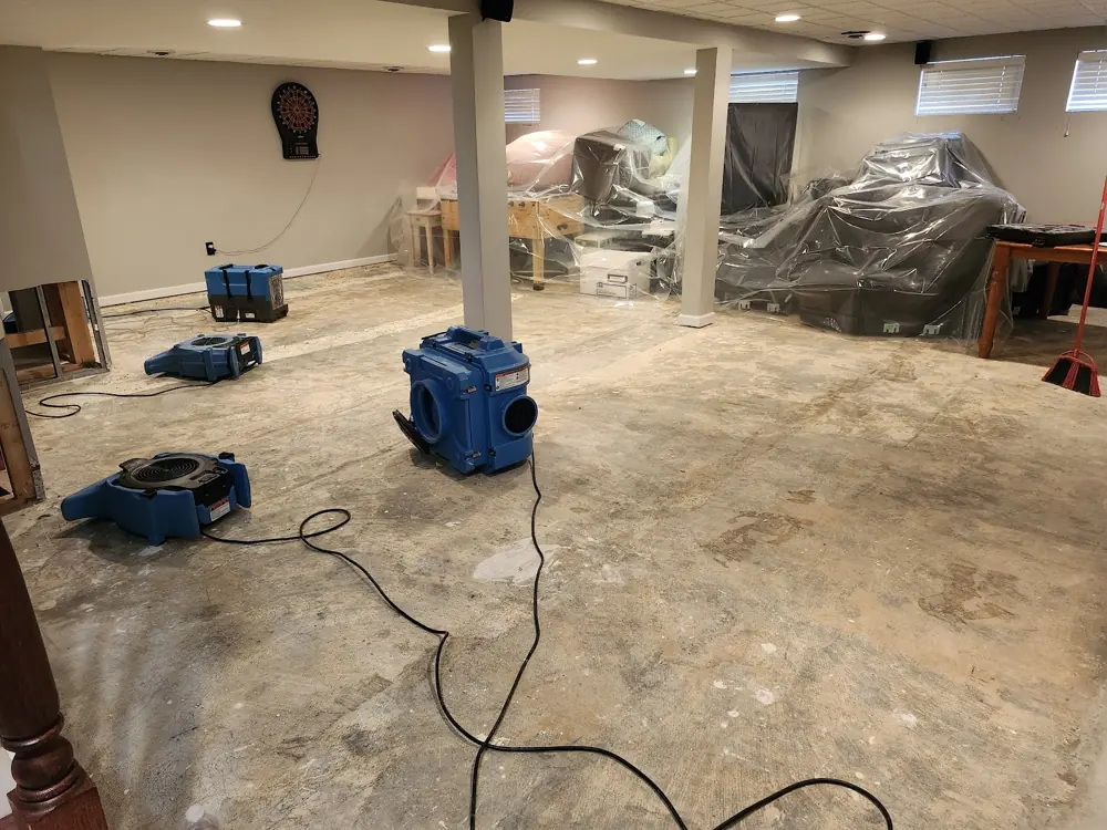 Water damage restoration crew working in Burbank, CA